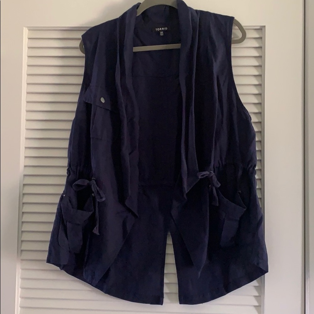 Navy blue linen vest by Torrid